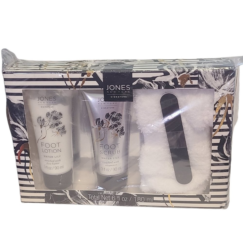 Jones New York Water Lily Foot Spa Set Foot Lotion Scrub Socks New Sealed - Picture 2 of 4